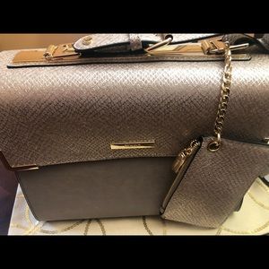 🔥🔥🔥🔥Dune London Handbag .